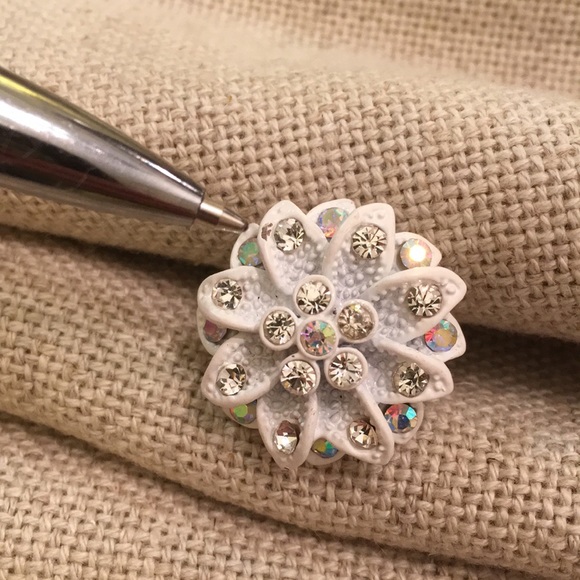 Vintage White Flower Enamel & Rhinestone Adjustable Ring - Picture 13 of 15